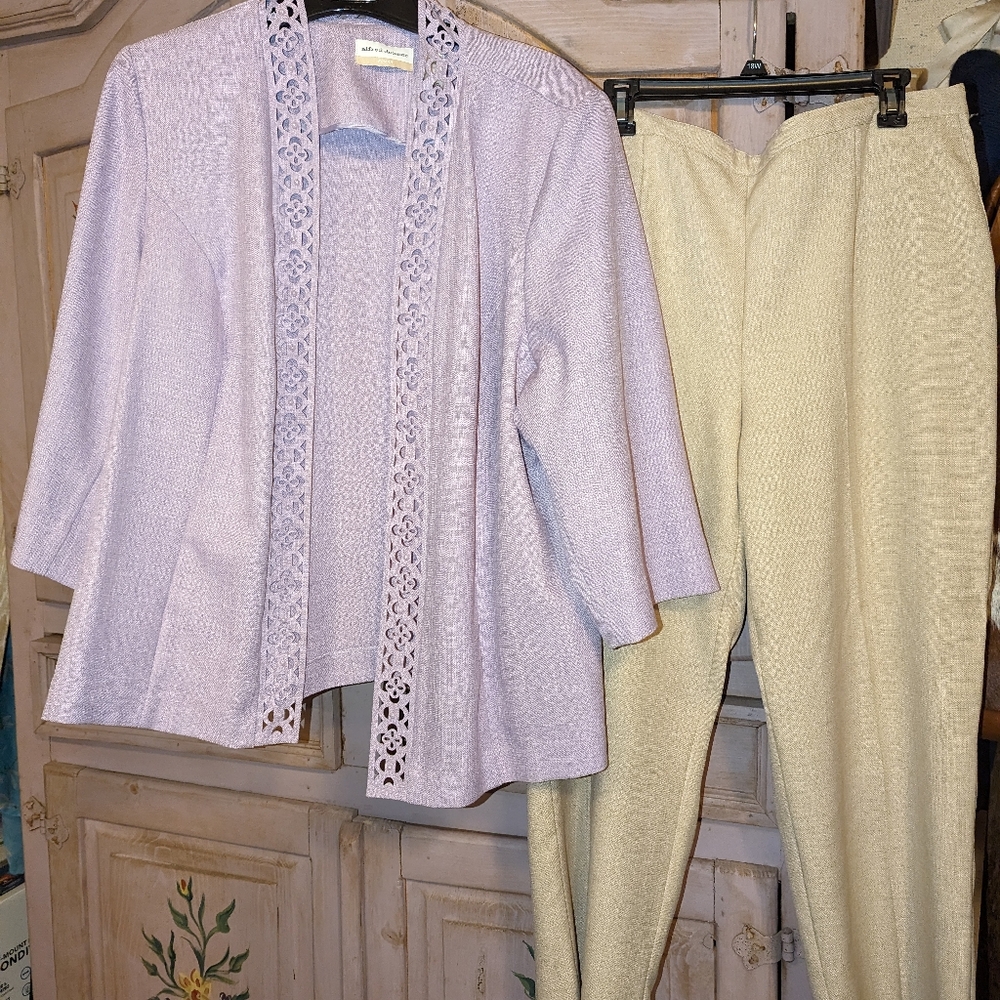 Lavender blazer by Alfred dunner and coordinating slacks